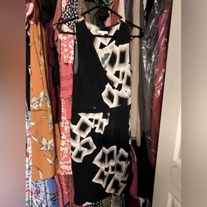 Elegant Black and White Geometric Dress